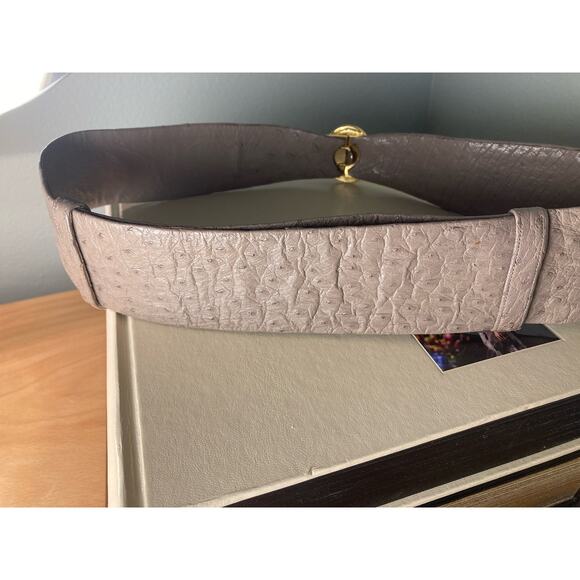 Judith Leiber Incredible Grey Ostrich Leather Belt Gold Roman Cameo Onyx Buckle - Picture 4 of 8